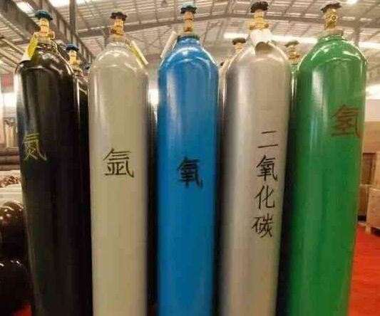 太原工業(yè)氣體氧氣，乙炔，氬氣，氮?dú)獾闹迫∨c用法